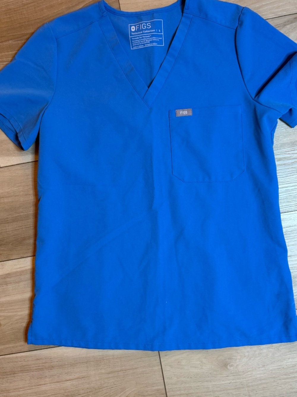 FIGS Technical Collection Scrub Top | Women’s Small | Ocean Blue (Style #FW1000)